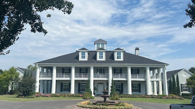 The Grand Entryway: Making a Lasting First Impression